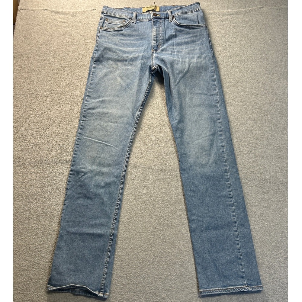 Wrangler Authentics Straight Leg Jeans Fit Mens 33x32 Medium Wash Blue Retro